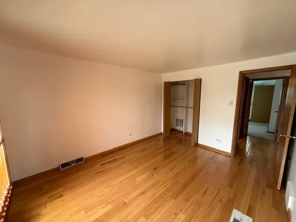 $1,950 | 8037 South Wentworth Avenue, Chicago, IL 60620