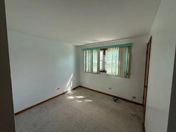 $1,950 | 8037 South Wentworth Avenue, Chicago, IL 60620