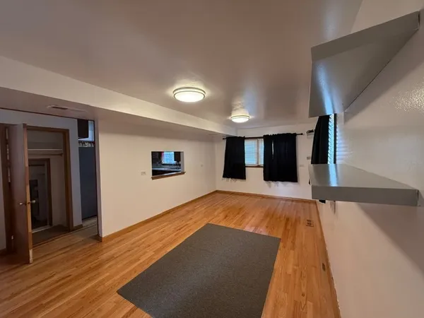 $1,950 | 8037 South Wentworth Avenue, Chicago, IL 60620