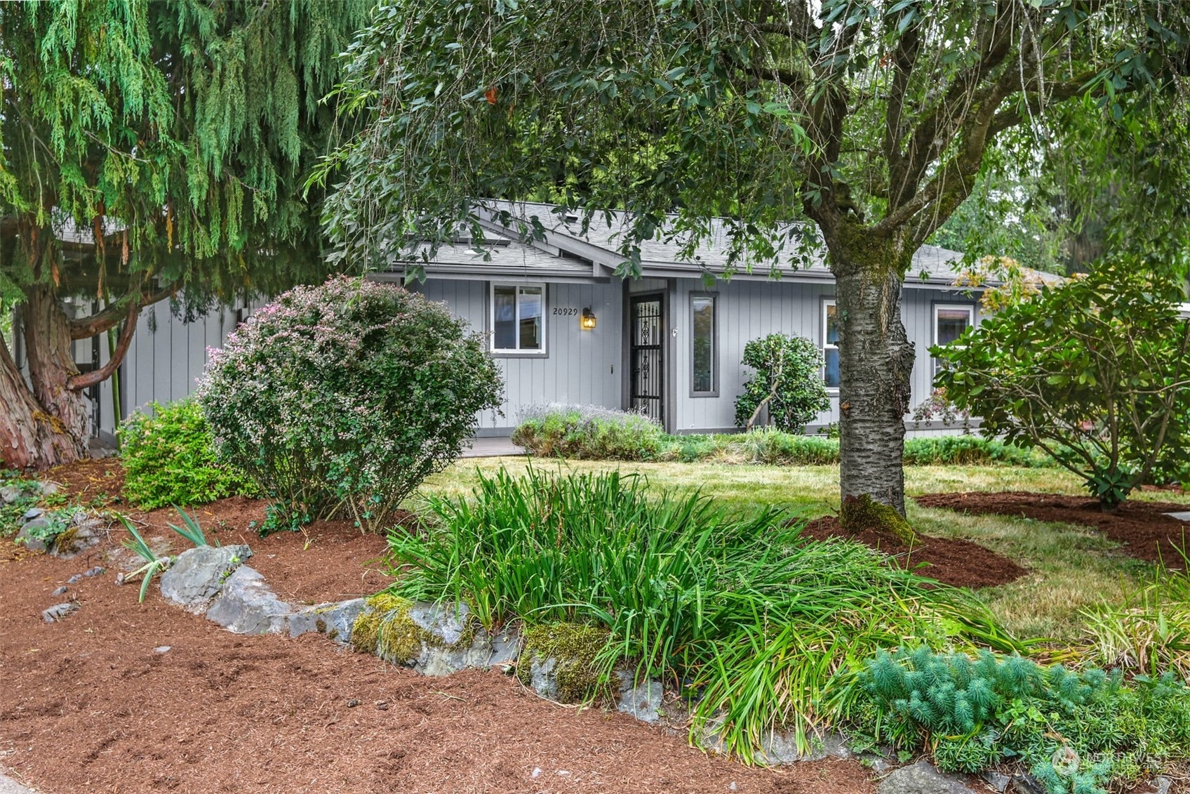 20929 Elberta Road Lynnwood, WA 98036 - Photo 1 of 29 Gallery Image 1