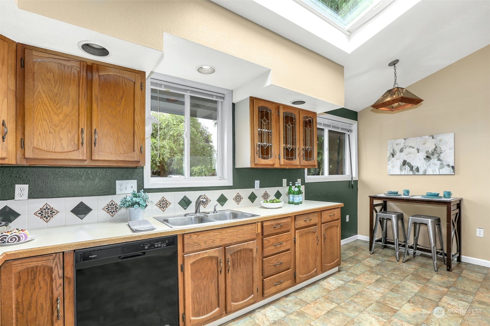 20929 Elberta Road Lynnwood, WA 98036 - Photo 11 of 29 Gallery Image 11