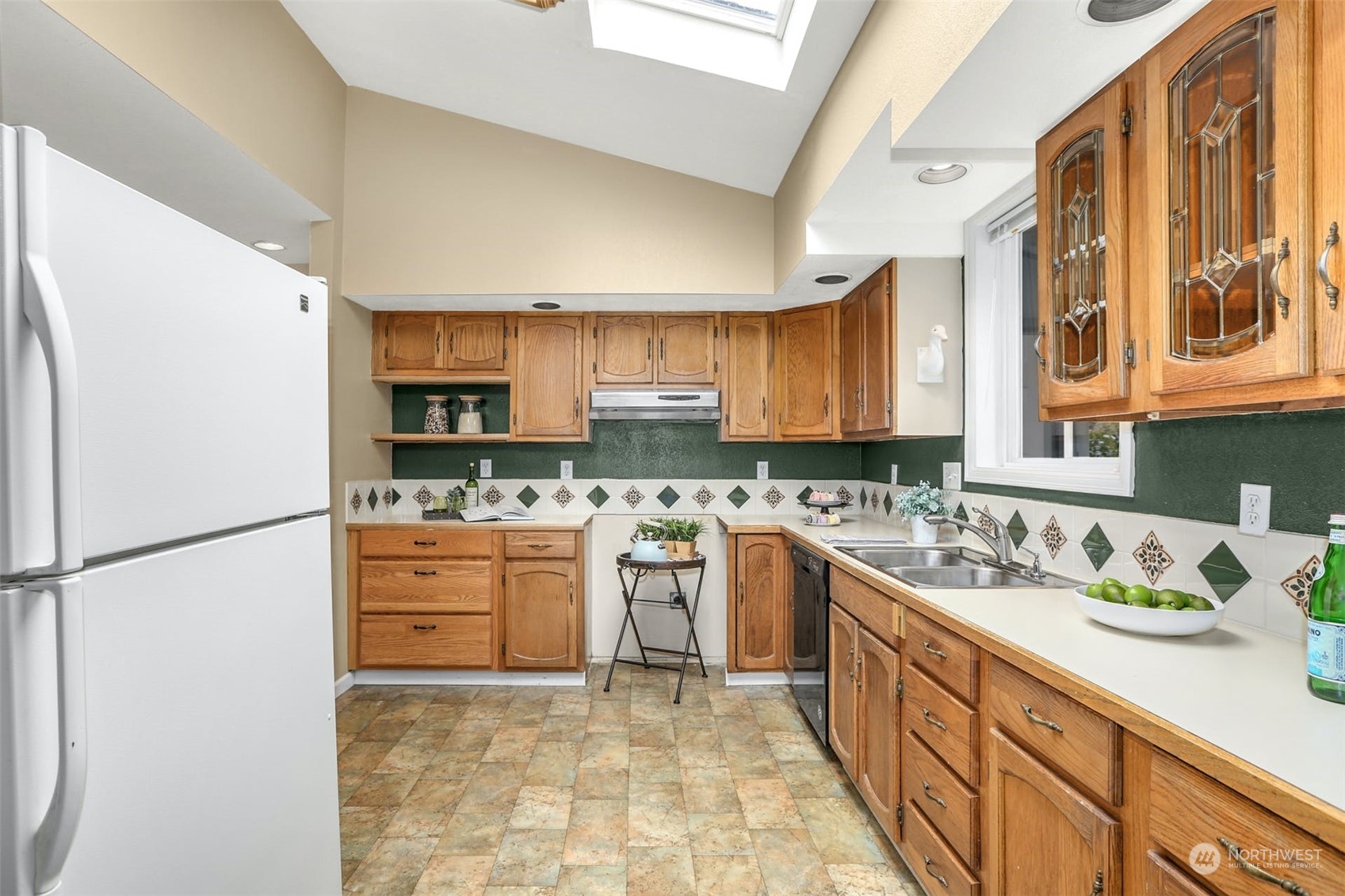 20929 Elberta Road Lynnwood, WA 98036 - Photo 9 of 29 Gallery Image 9