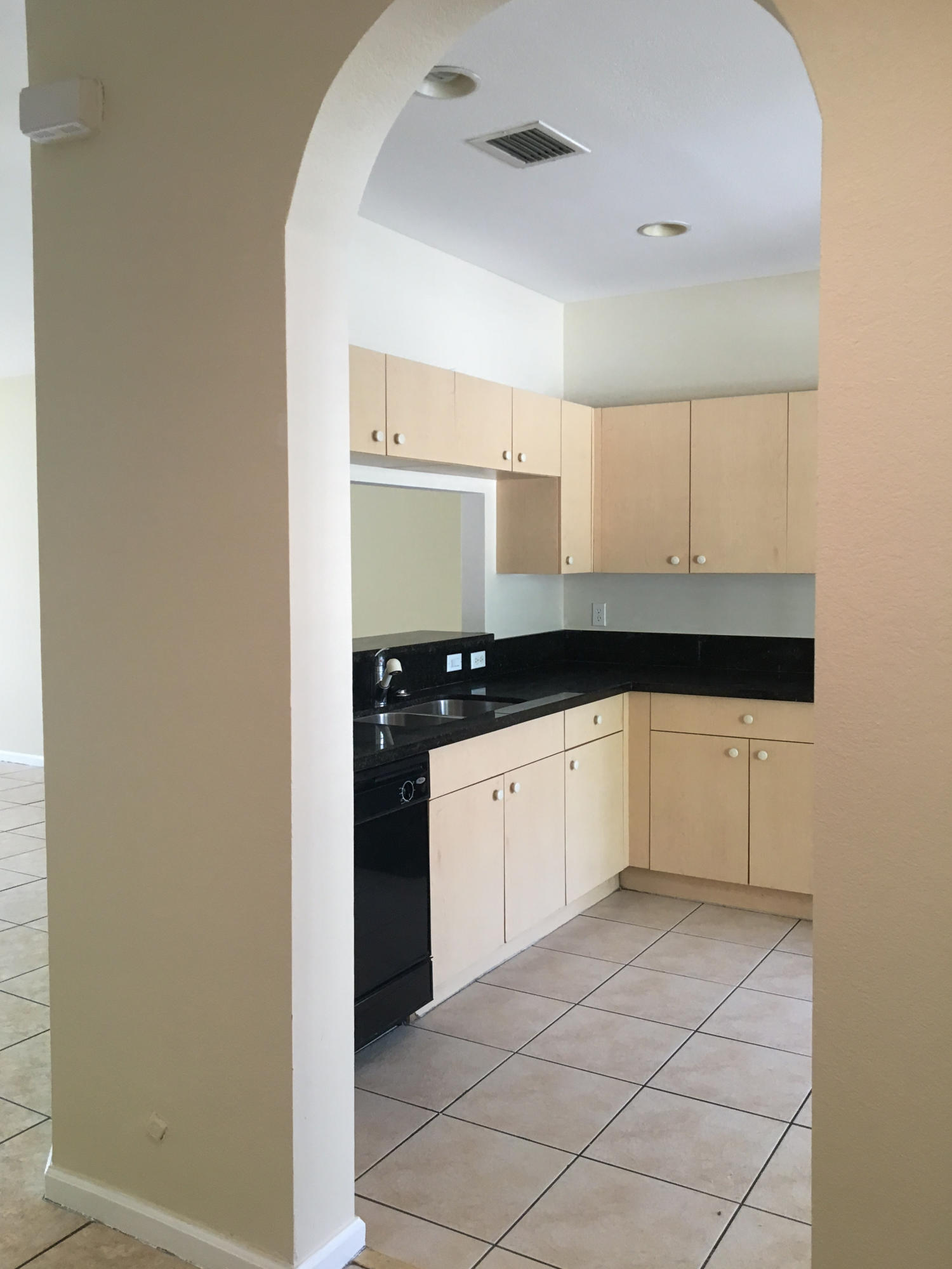 8250 Southwest 29th Street, Unit 101 Miramar, FL 33025 - Photo 8 of 32 2019-09-13 15.41.00