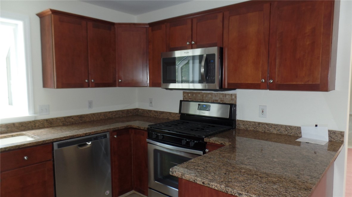 40 Blue Ridge Drive Charlestown, RI 02813 - Photo 29 of 31 Kitchen