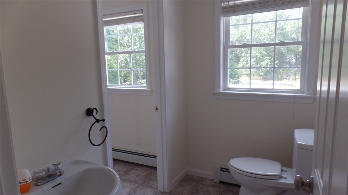 40 Blue Ridge Drive Charlestown, RI 02813 - Photo 10 of 31 Laundry room and lavette