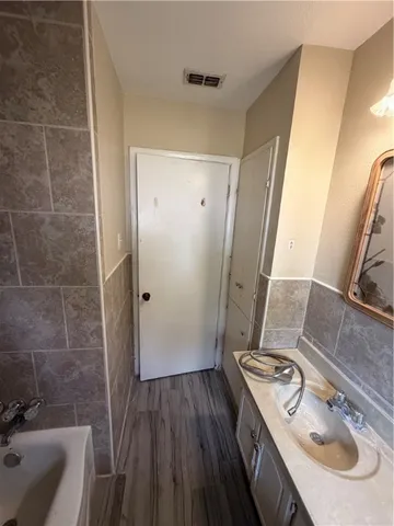 $1,550 | 438 Whitehall Drive, Corpus Christi, TX 78412