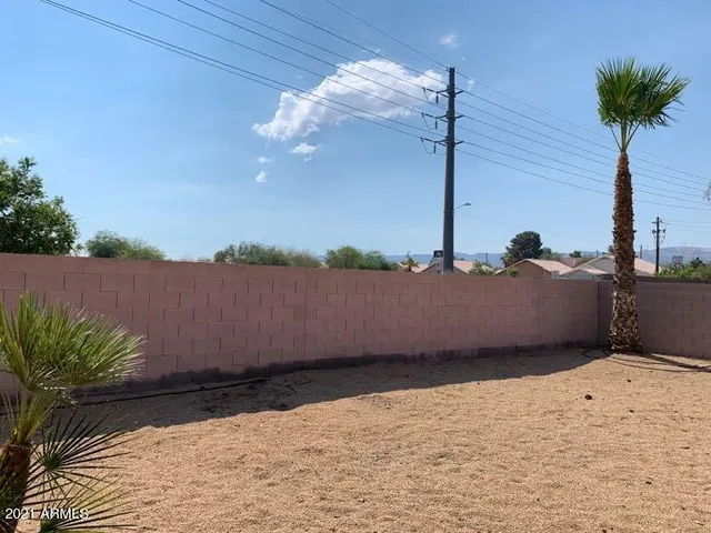 $1,975 | 6005 South 15th Drive, Phoenix, AZ 85041