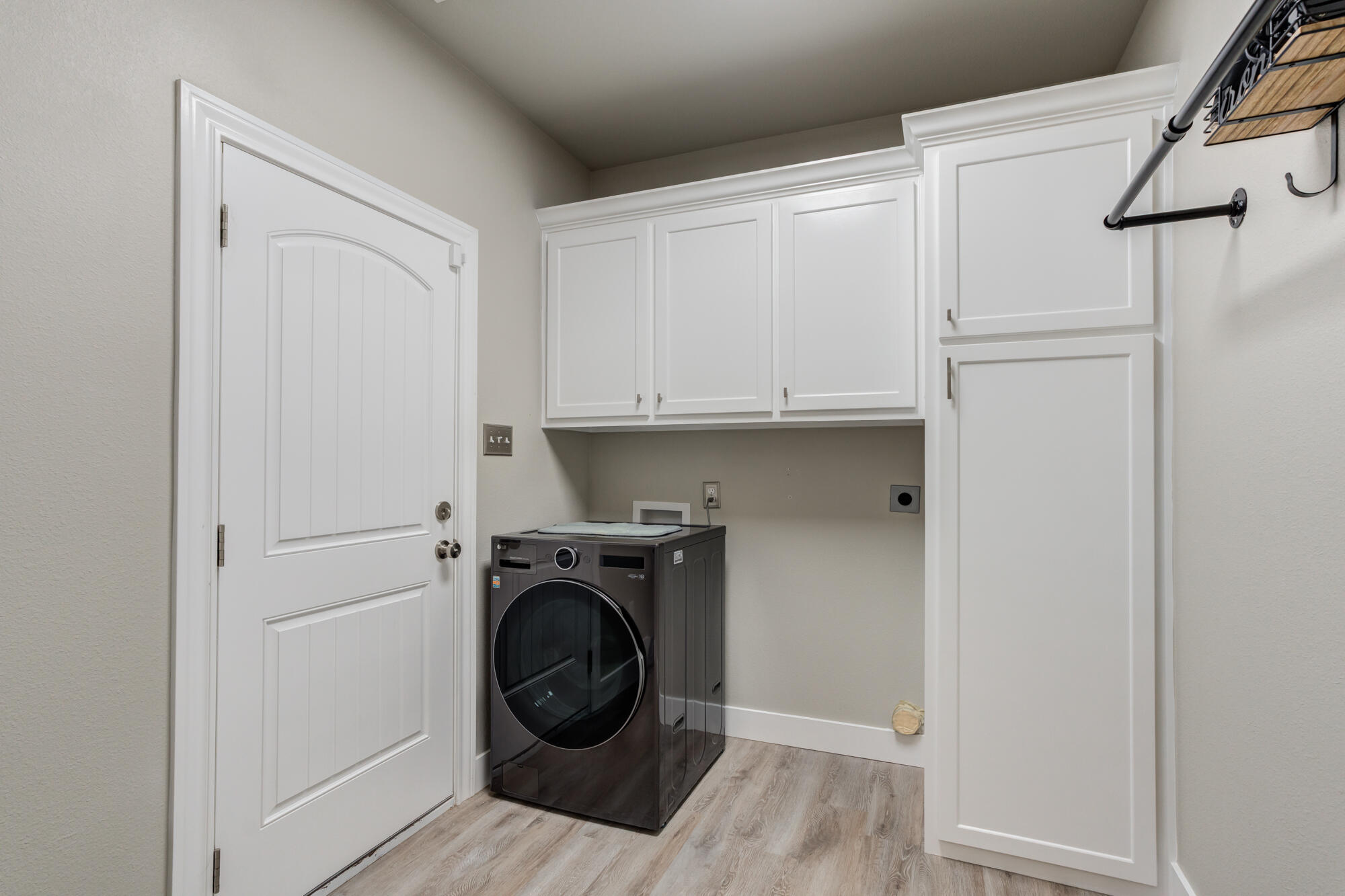 7805 56th Street Lubbock, TX 79407 - Photo 50 of 57 7805-56th-St_Lubbock-TX_40_Laundry-Room