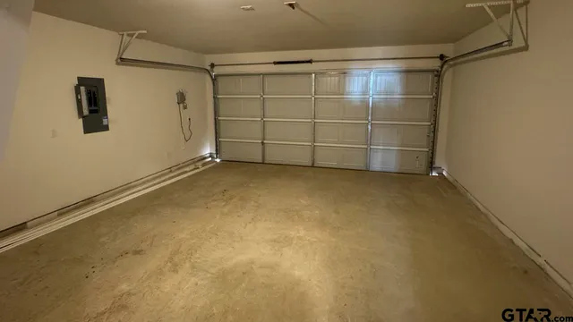a view of a garage