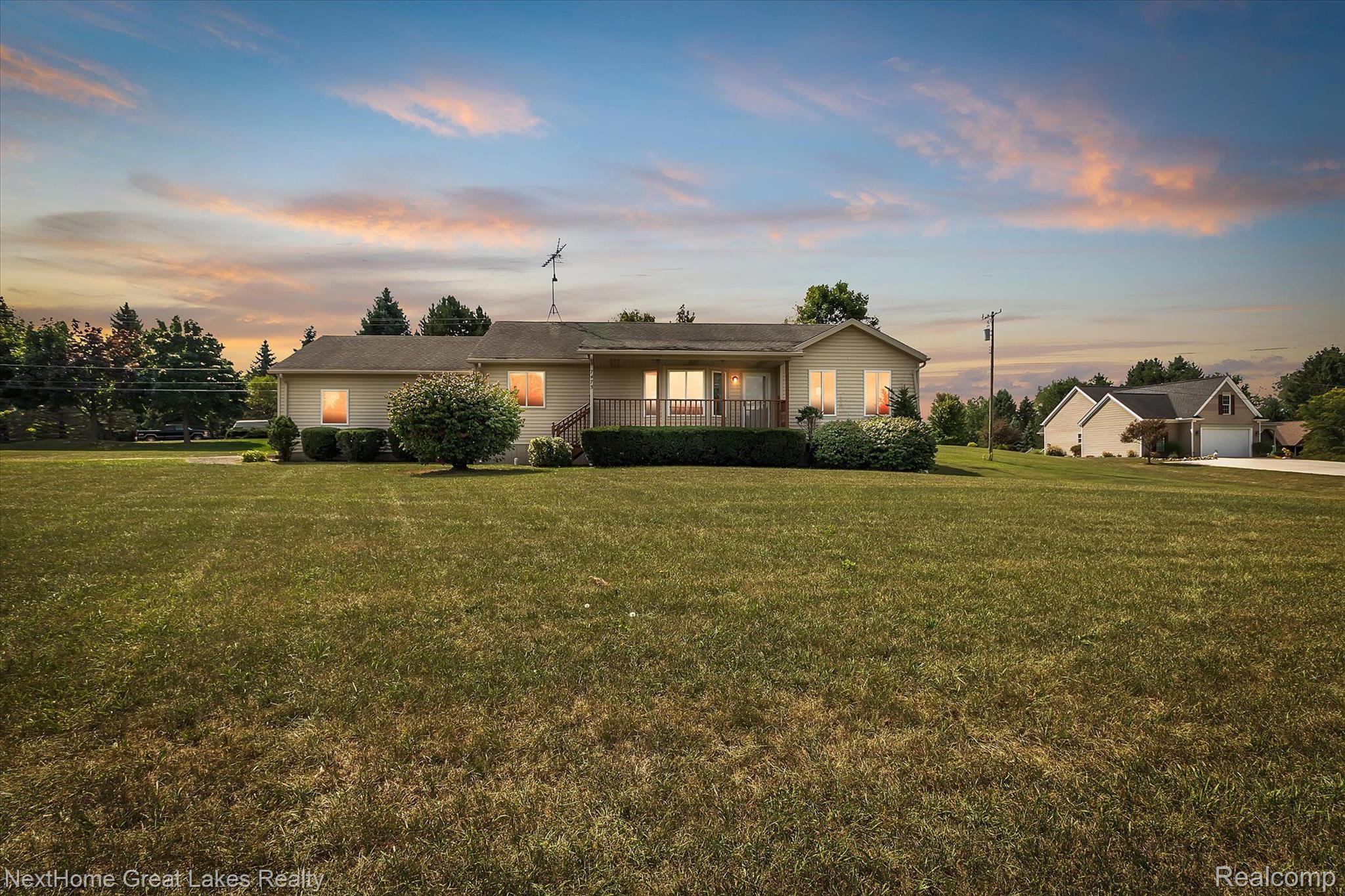 7475 Hall Road Davisburg, MI 48350 - Photo 2 of 48