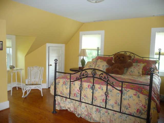 1202 Riverside Drive Old Hickory, TN 37138 - Photo 15 of 20 Secondary Suite with Multiple Closets