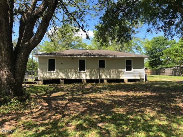 12330 Stiglets Road Gulfport, MS 39503 - Photo 8 of 17 IMG_3194