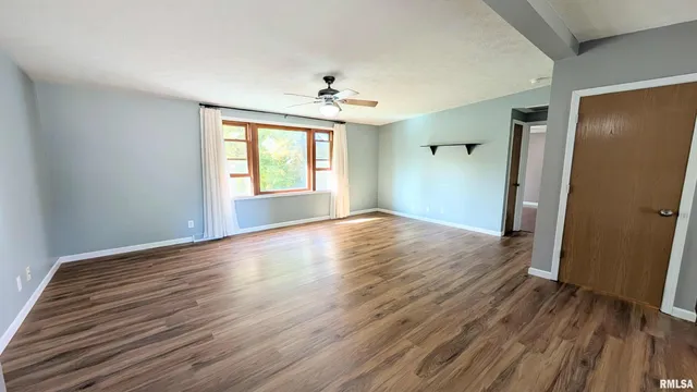 $232,900 | 356 South Maple Street, Farmington, IL 61531