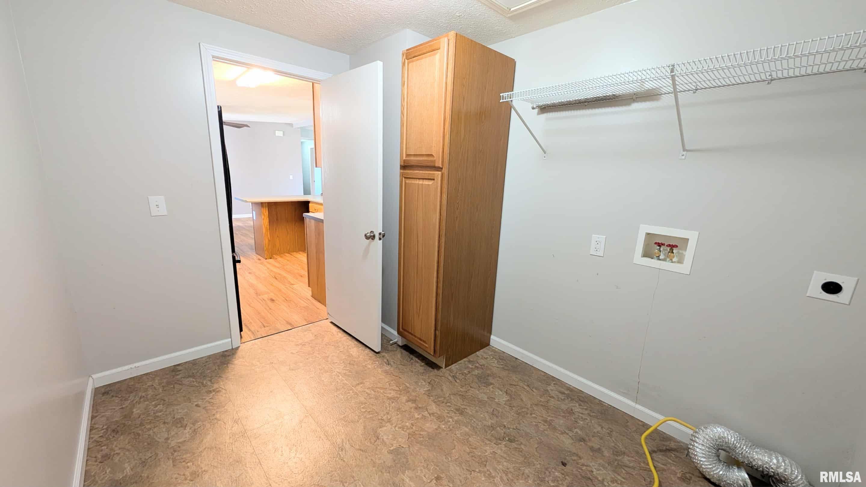 356 South Maple Street Farmington, IL 61531 - Photo 18 of 36