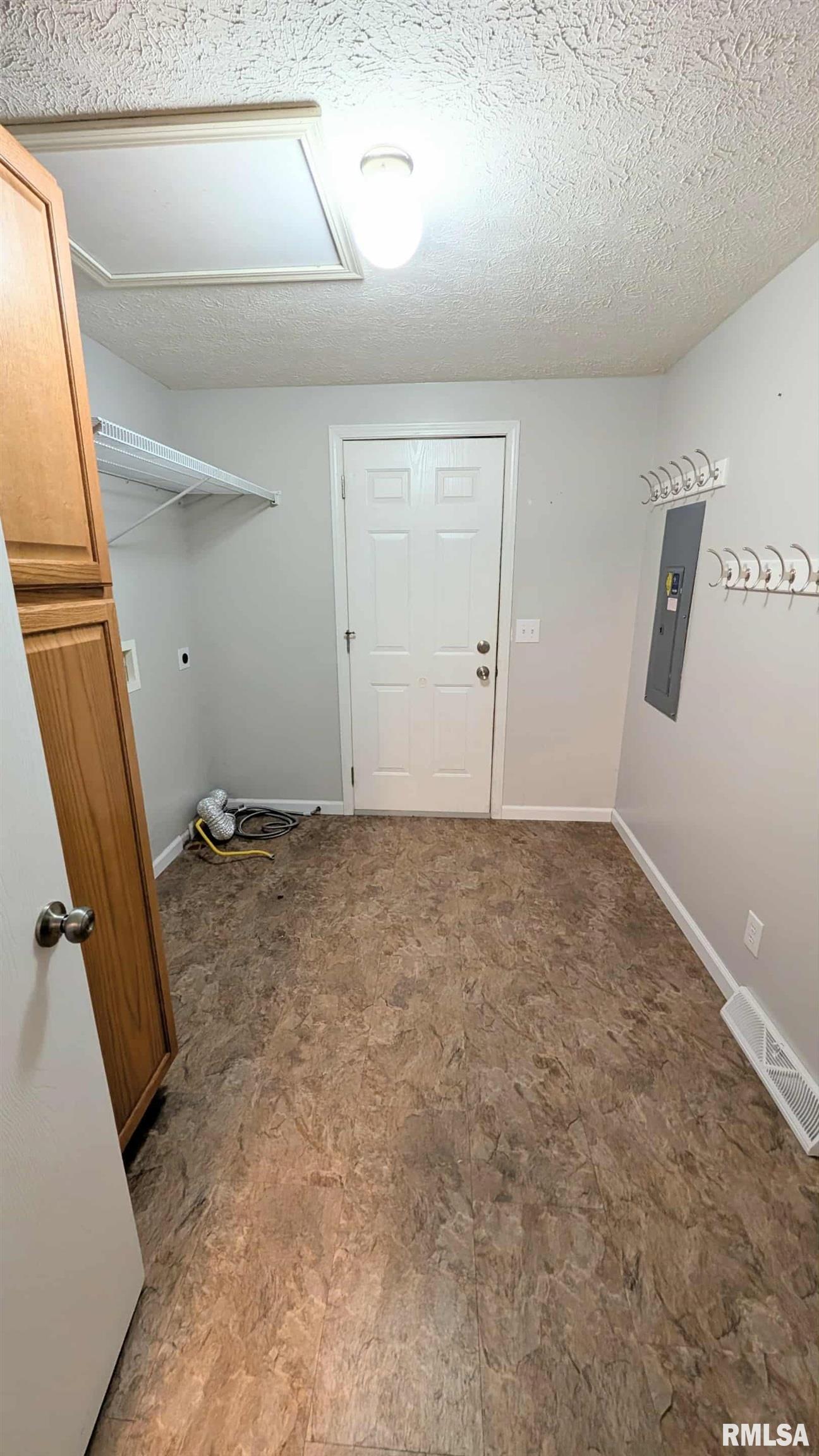 356 South Maple Street Farmington, IL 61531 - Photo 19 of 36