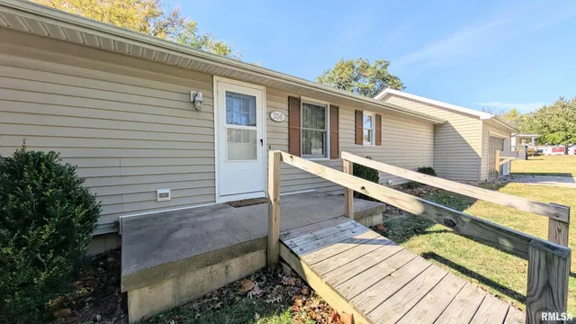 $232,900 | 356 South Maple Street, Farmington, IL 61531