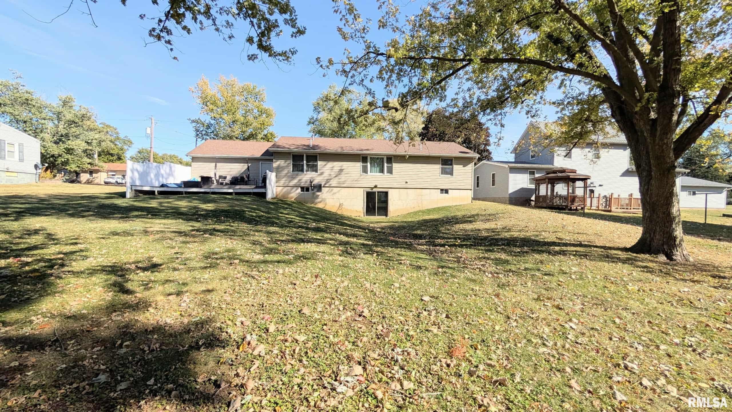 356 South Maple Street Farmington, IL 61531 - Photo 6 of 36