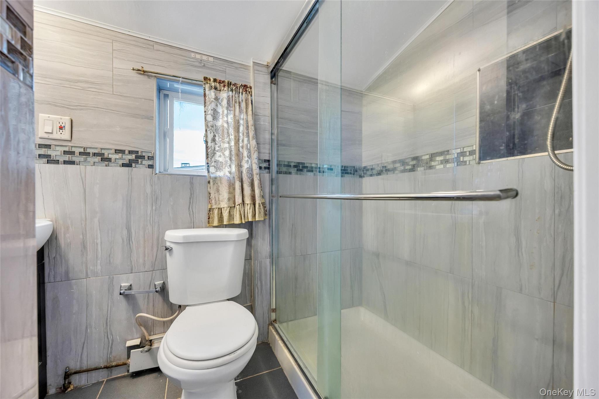 163 Miller Road Hicksville, NY 11801 - Photo 20 of 26