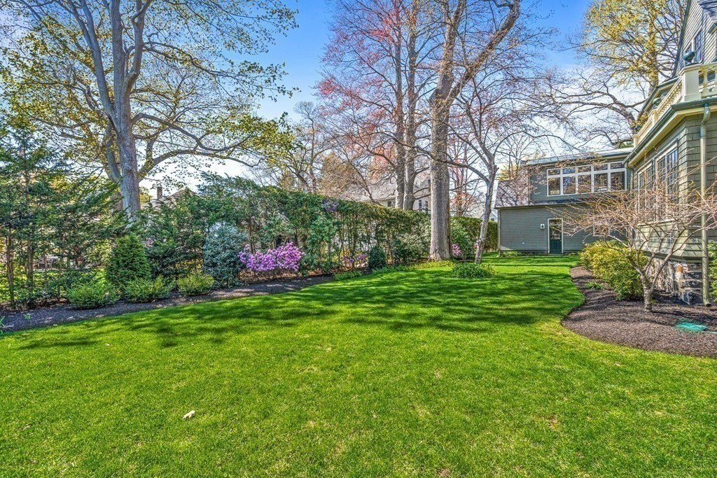 10 Pine Street Winchester, MA 01890 - Photo 37 of 40 a front view of a house with garden