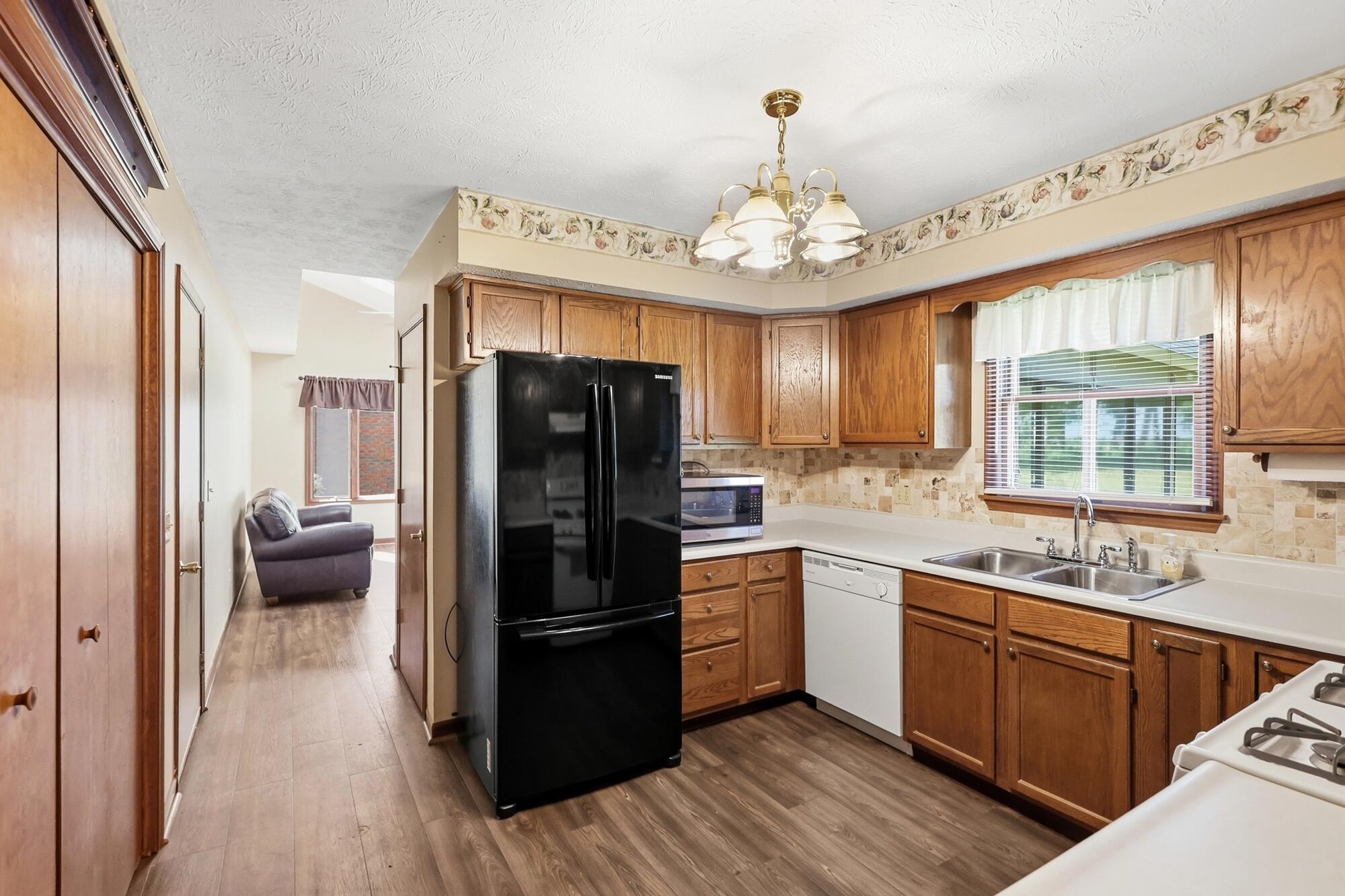 1703 Fox Ridge Drive Springfield, OH 45503 - Photo 12 of 43 018