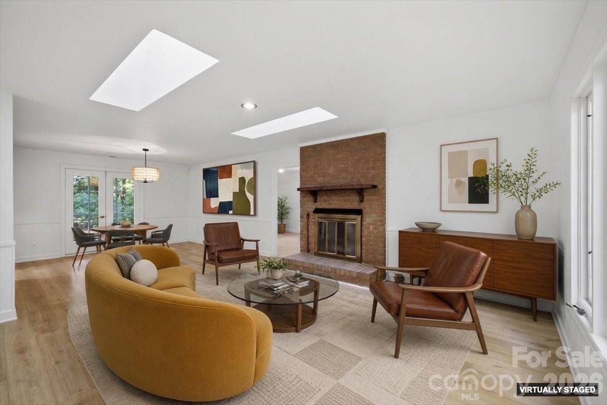 1107 Spring Fall Court Charlotte, NC 28213 - Photo 6 of 48 Gallery Image 6