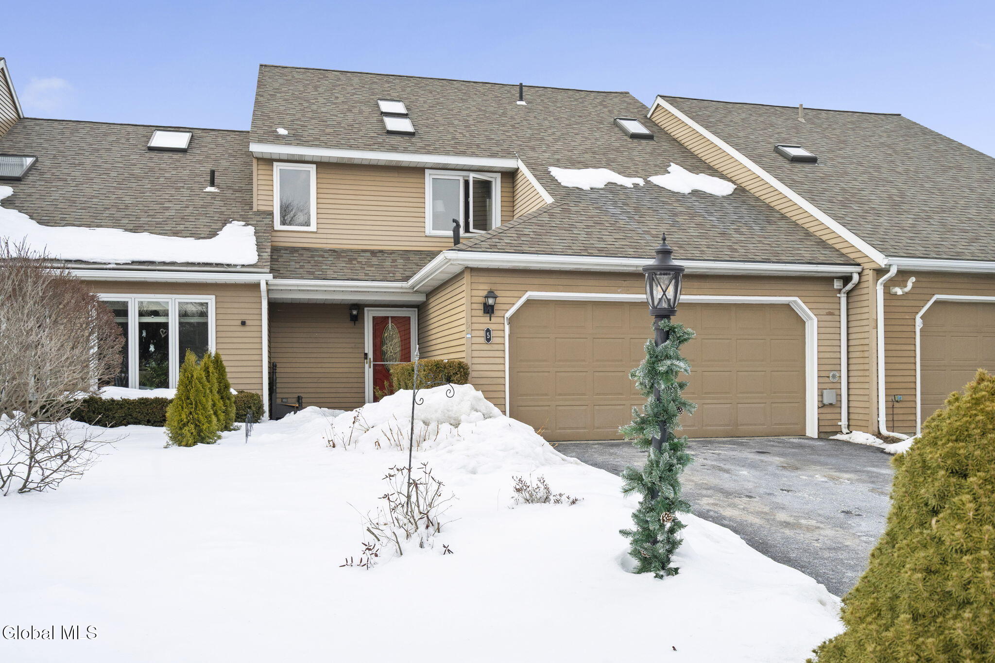 2-web-or-mls-5-york-rd