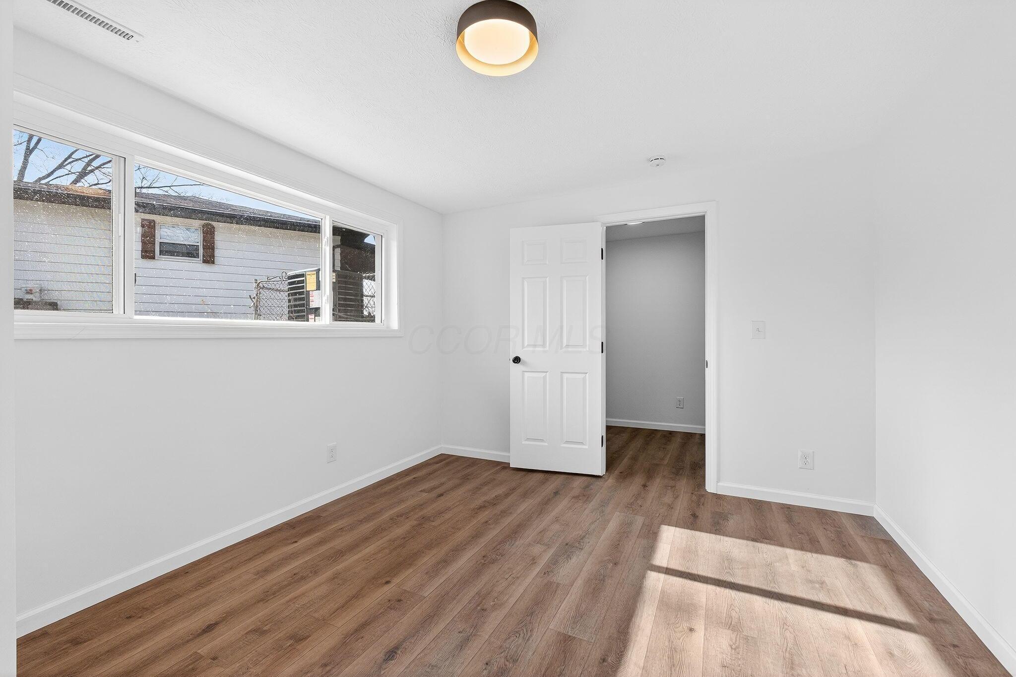 6416 Faircrest Road Columbus, OH 43229 - Photo 21 of 37 6416 Faircrest (Interior)-29