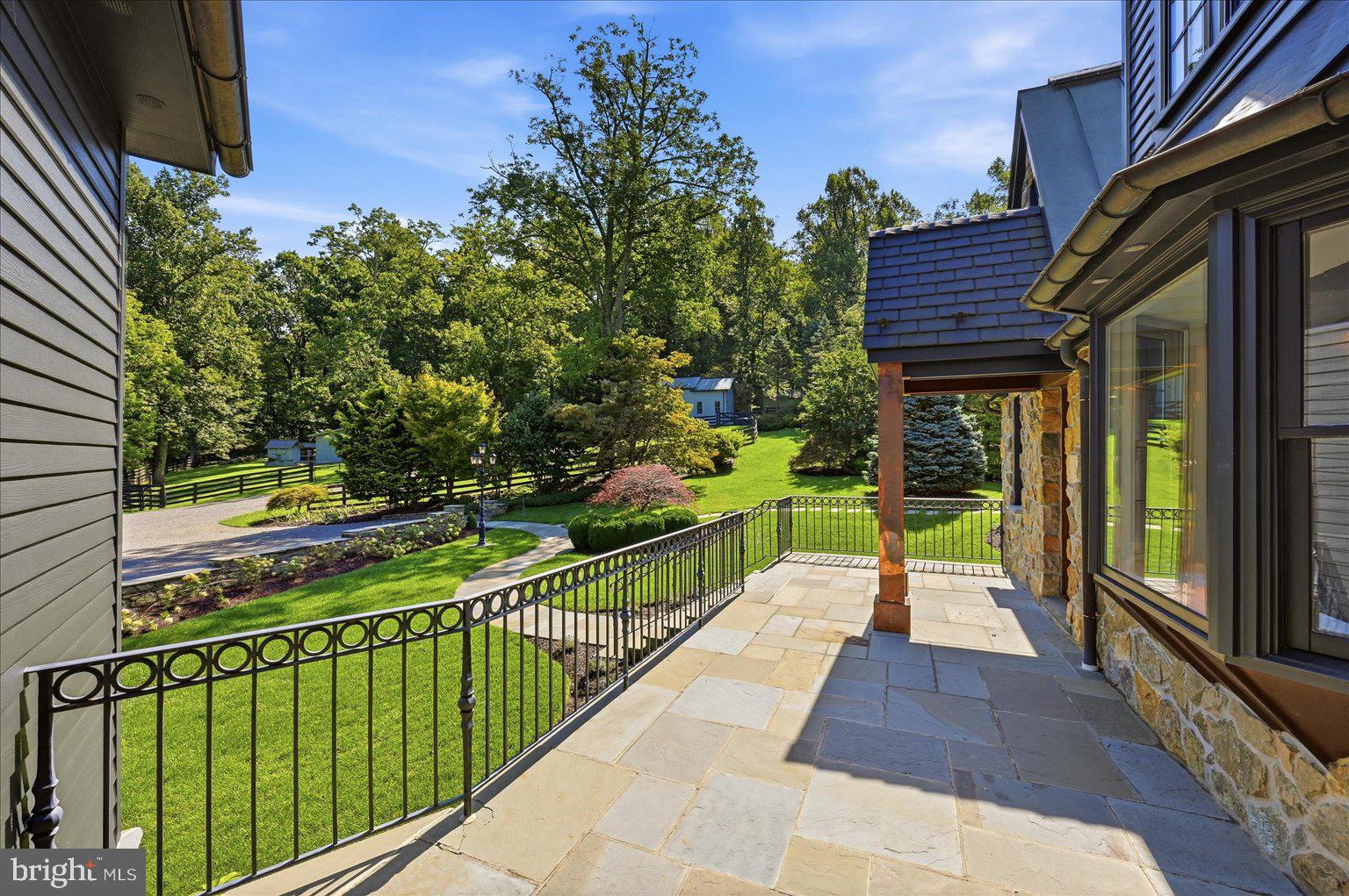 19233 Blue Ridge Mountain Road Bluemont, VA 20135 - Photo 105 of 118 Architectural Stone - Front, Accents, Chimneys
