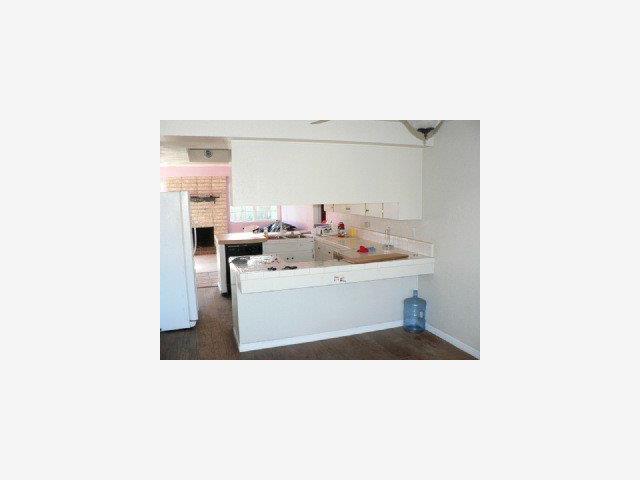 555 Inca Way Salinas, CA 93906 - Photo 3 of 4 Gallery Image 3