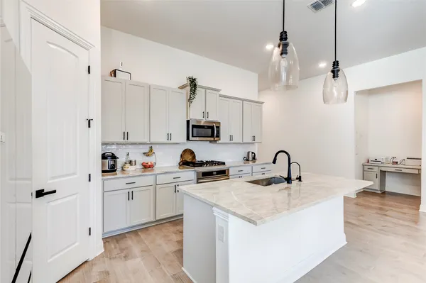 $2,349 | 2824 Stone Branch Drive, Leander, TX 78641