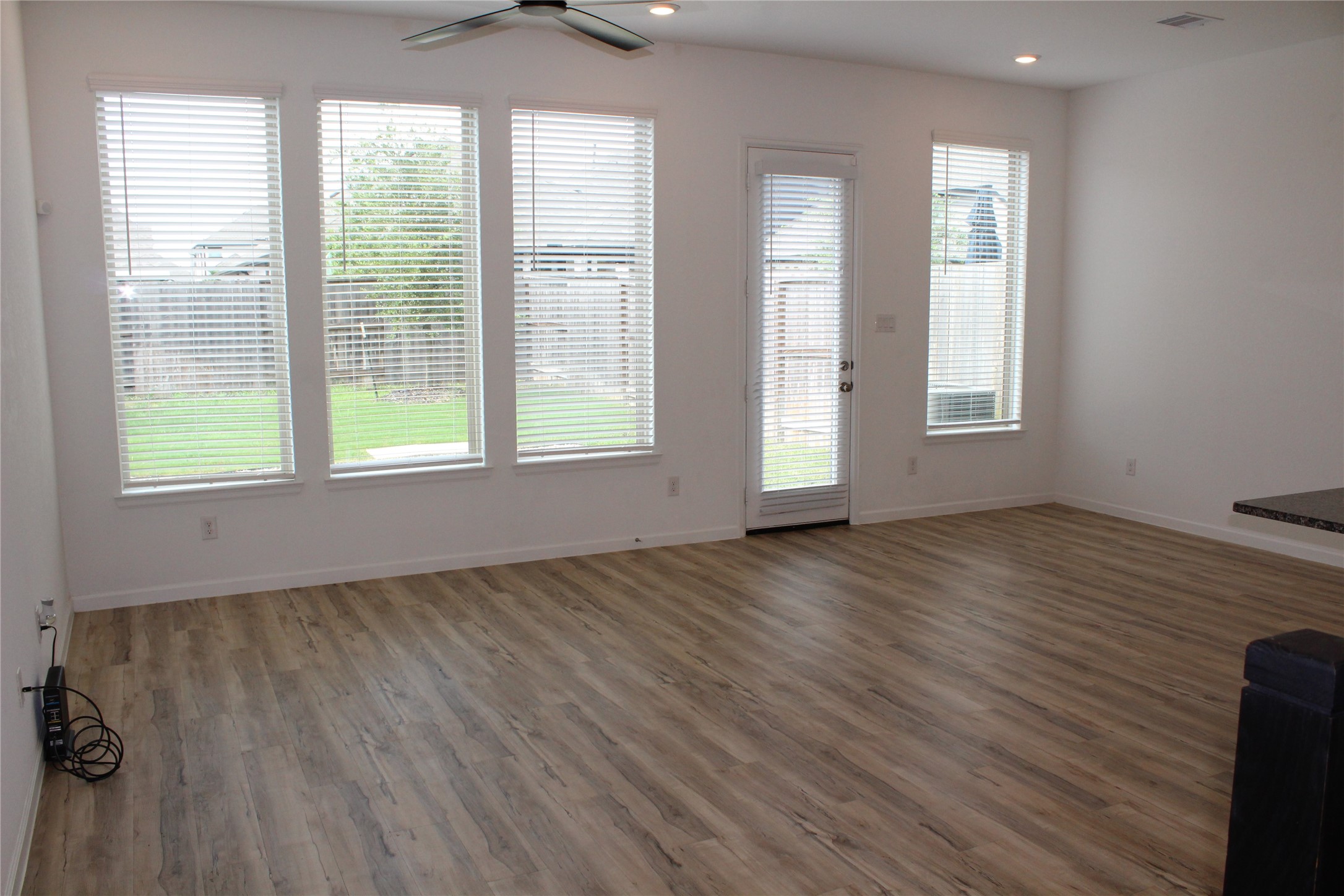 4203 Champlain Way Iowa Colony, TX 77583 - Photo 9 of 28
