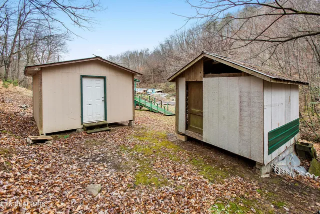 $149,900 | 176 Pearly Ward Lane, Caryville, TN 37714