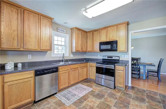 $379,900 | 14 Independence Way Northeast, Cartersville, GA 30121