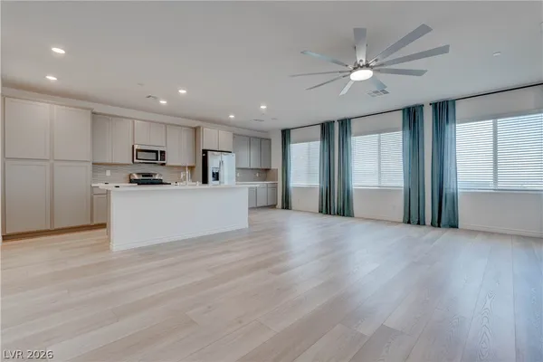 $2,650 | 3302 Viola Hills Avenue, Henderson, NV 89044