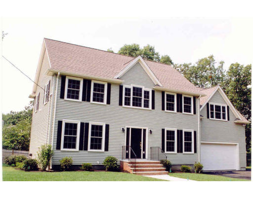 40 Summit Road Saugus, MA 01906 - Photo 1 of 1 Gallery Image 1