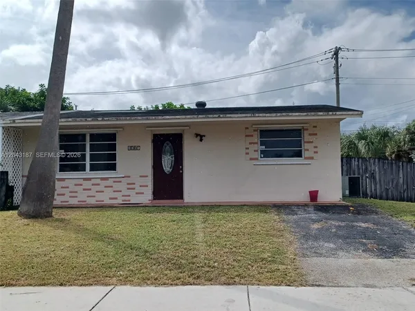 $2,200 | 1701 Southwest 70th Avenue, Unit 1, North Lauderdale, FL 33068
