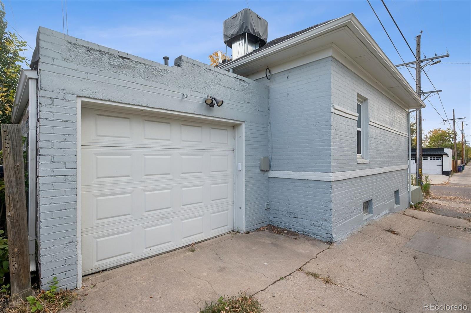 2109 West 41st Avenue Denver, CO 80211 - Photo 27 of 33 a view of a garage
