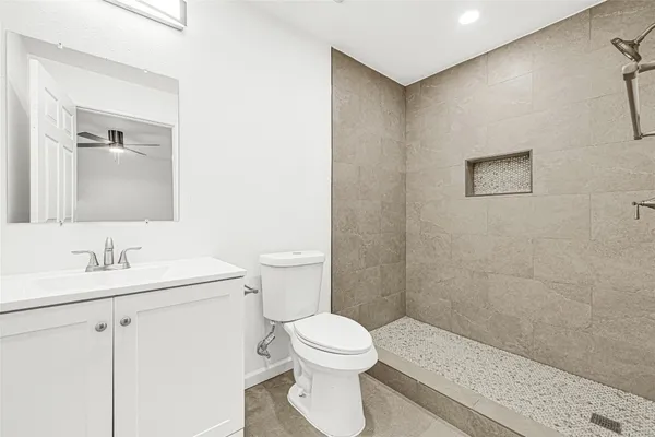 $1,800 | 1426 17th Street, Galena Park, TX 77547