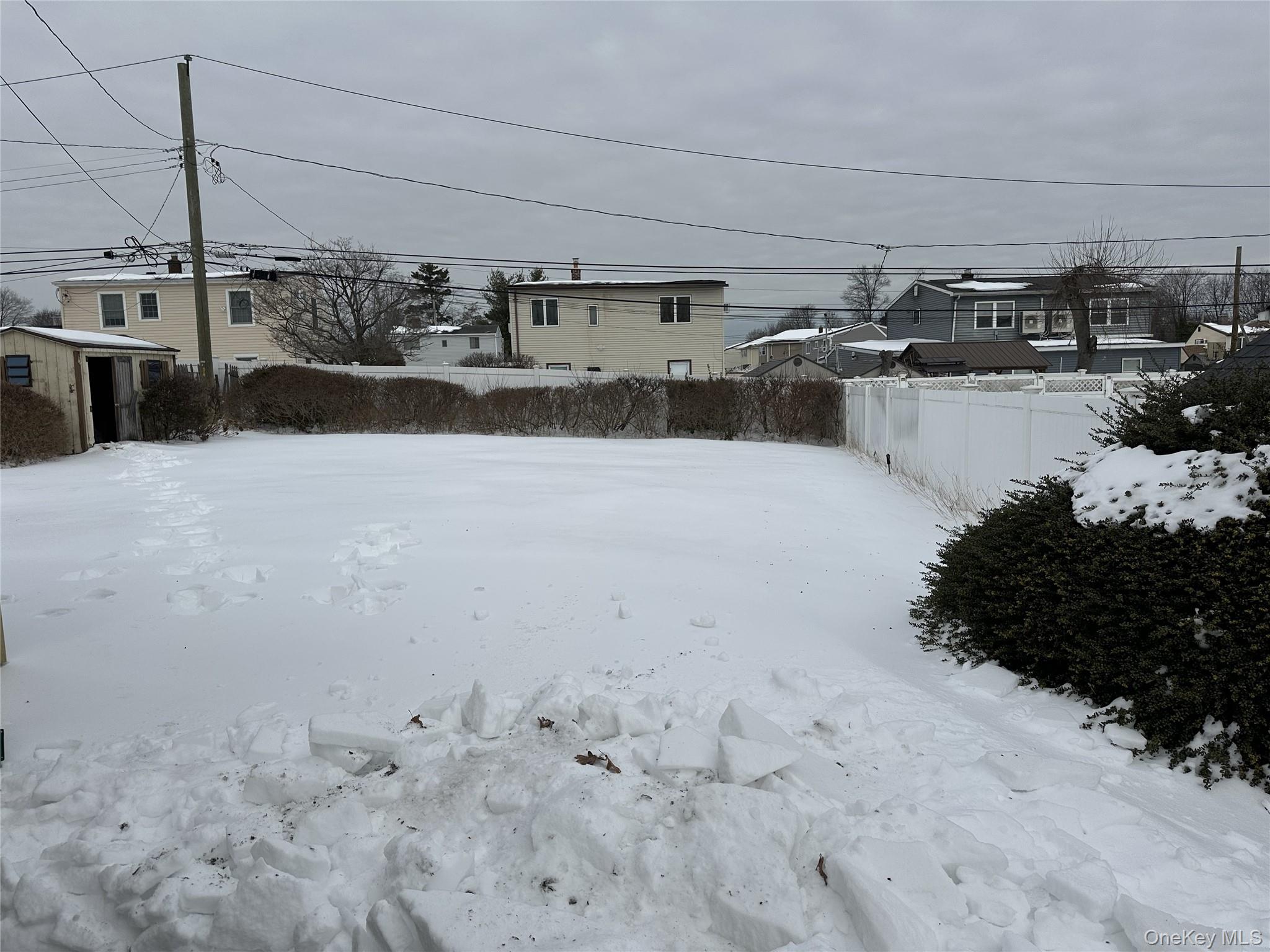 63 Morning Glory Road Levittown, NY 11756 - Photo 2 of 9