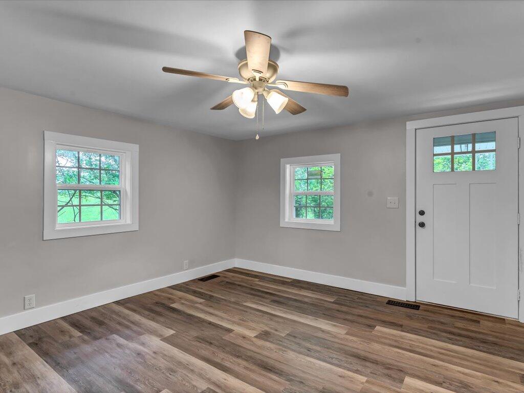 728 Old Point Pleasant Road Newport, TN 37821 - Photo 7 of 21 728 Old Point Pleasant - 6
