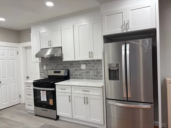 $4,800 | 186-188 Sheridan Avenue, Unit 2, Medford, MA 02155