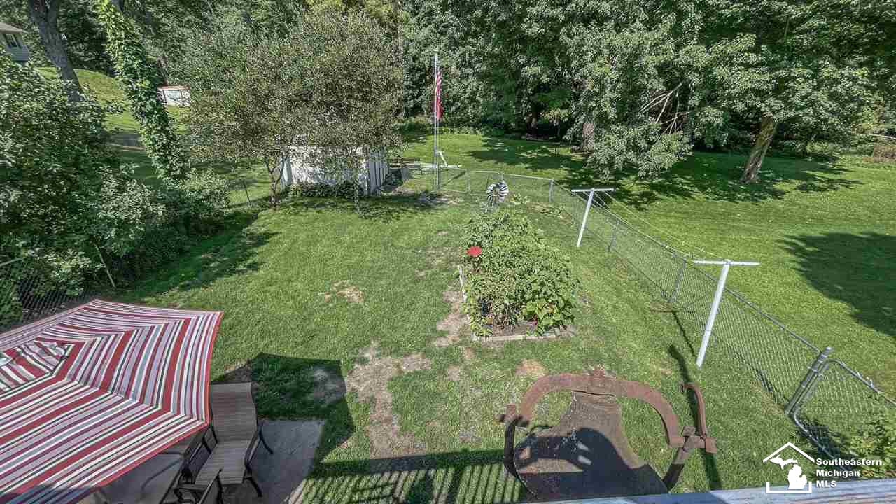 2539 Henry Road Lapeer, MI 48446 - Photo 7 of 23 50051139-6.JPG