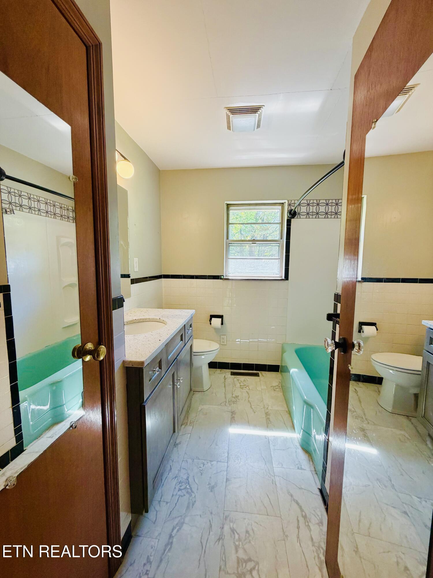 2837 Wildwood Road Maryville, TN 37804 - Photo 35 of 53 Bath