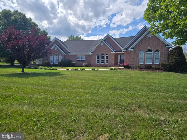 $999,990 | 300 Tavistock Drive, Winchester, VA 22602