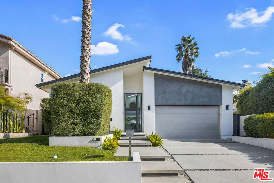 4122 Rhodes Avenue Studio City, CA 91604 - Photo 39 of 39 a view of a house with potted plants
