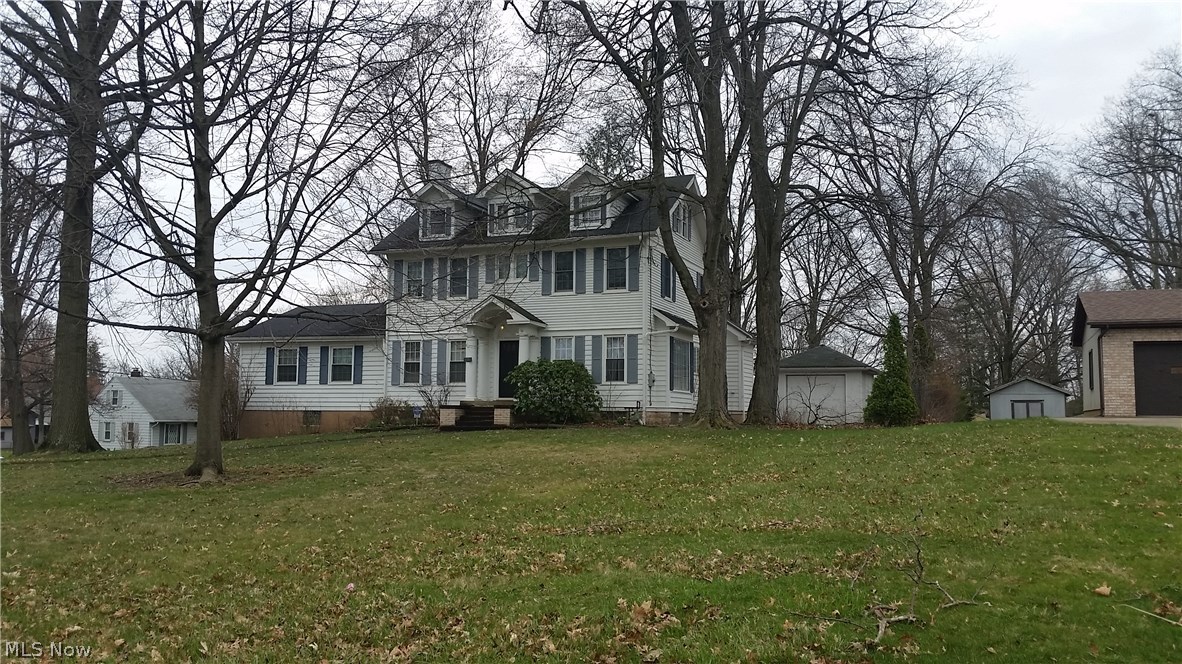 4207 Sheridan Road Youngstown, OH 44514 - Photo 2 of 14