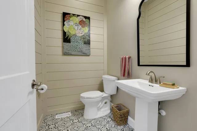 $1,499,900 | 69 Meadows Road, Hillsboro, TN 37342