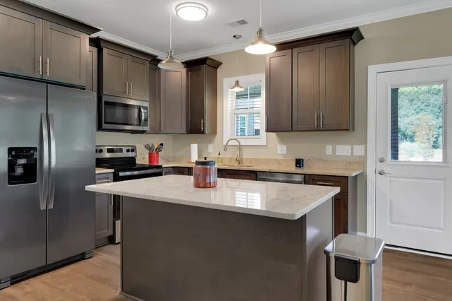 $1,499,900 | 69 Meadows Road, Hillsboro, TN 37342