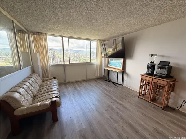 $2,400 | 2211 Ala Wai Boulevard, Unit 3007, Honolulu, HI 96815