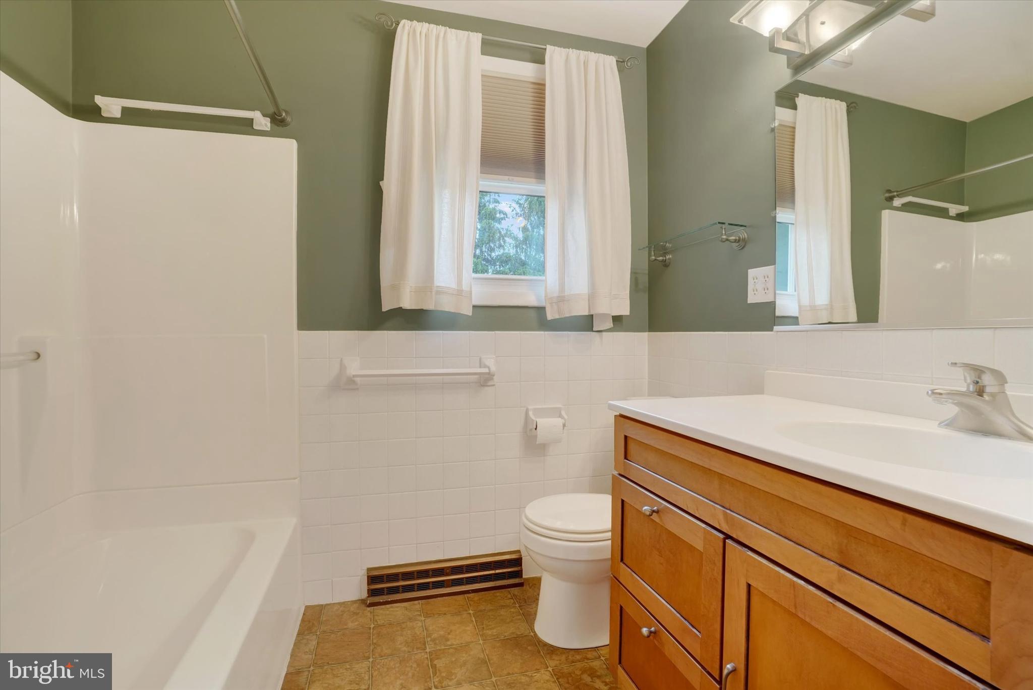 2238 Cedar Road York, PA 17408 - Photo 18 of 32